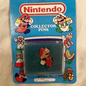 Nintendo Collector Pins Series "A" Super Mario Bros. Mario No. 6 NES Era NEW!